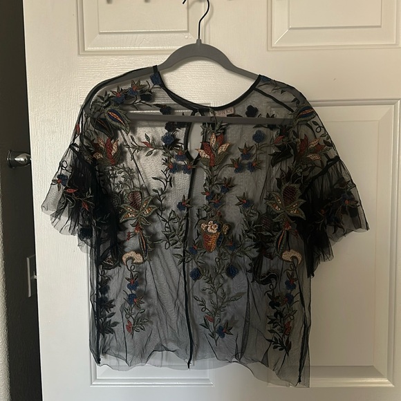 Top - Picture 2 of 2